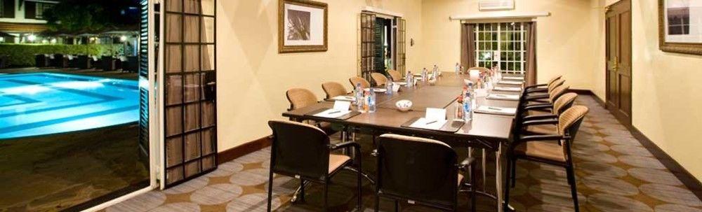 Southern Sun Mayfair Найроби Экстерьер фото