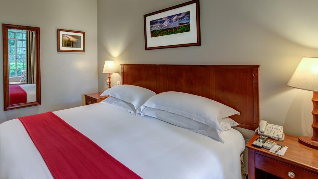 Southern Sun Mayfair Найроби Экстерьер фото