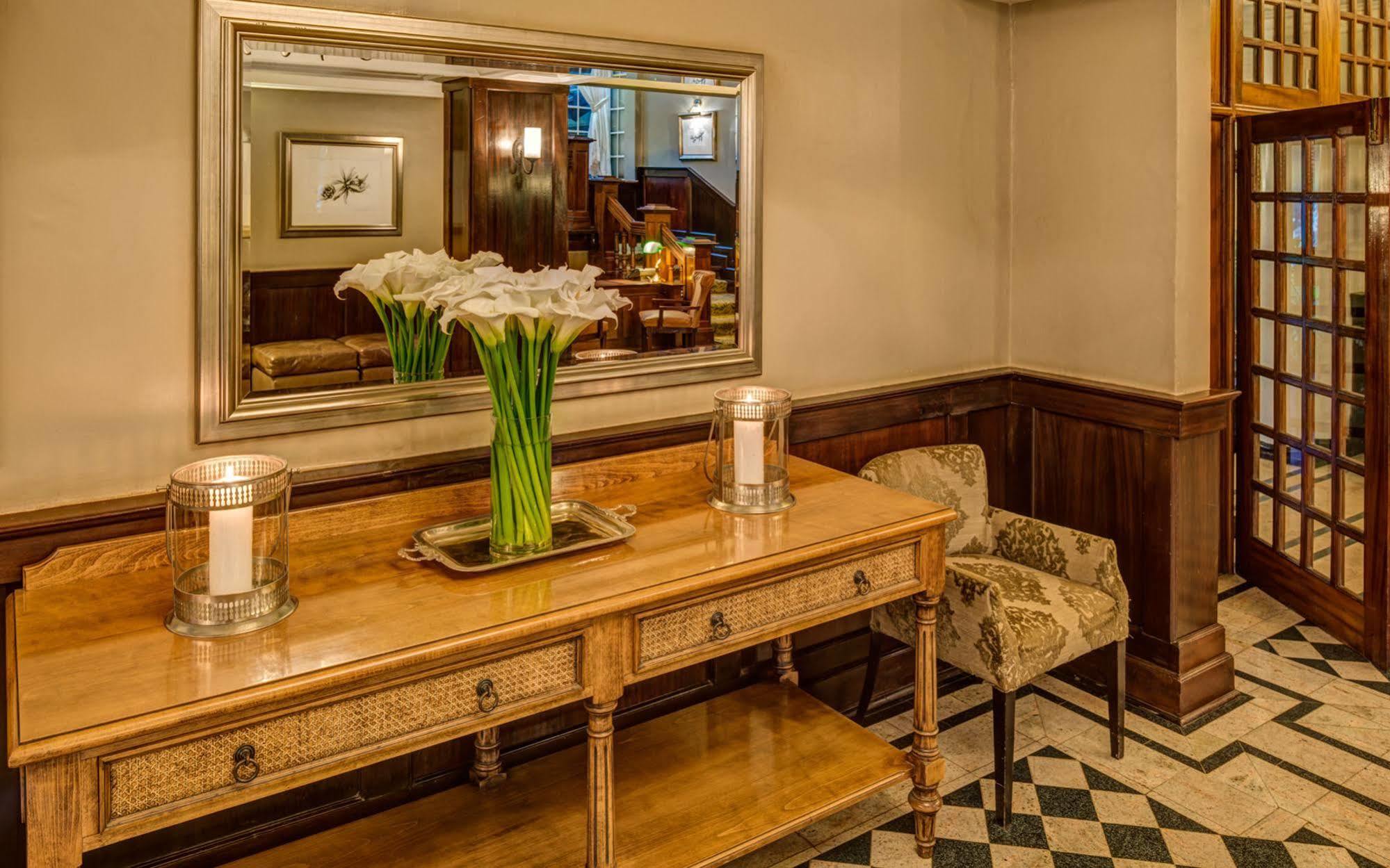 Southern Sun Mayfair Найроби Экстерьер фото