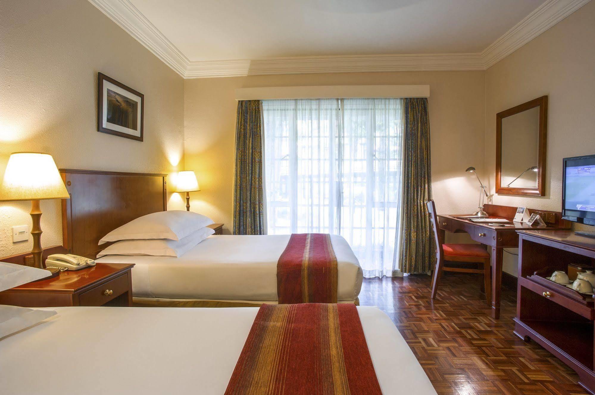 Southern Sun Mayfair Найроби Экстерьер фото
