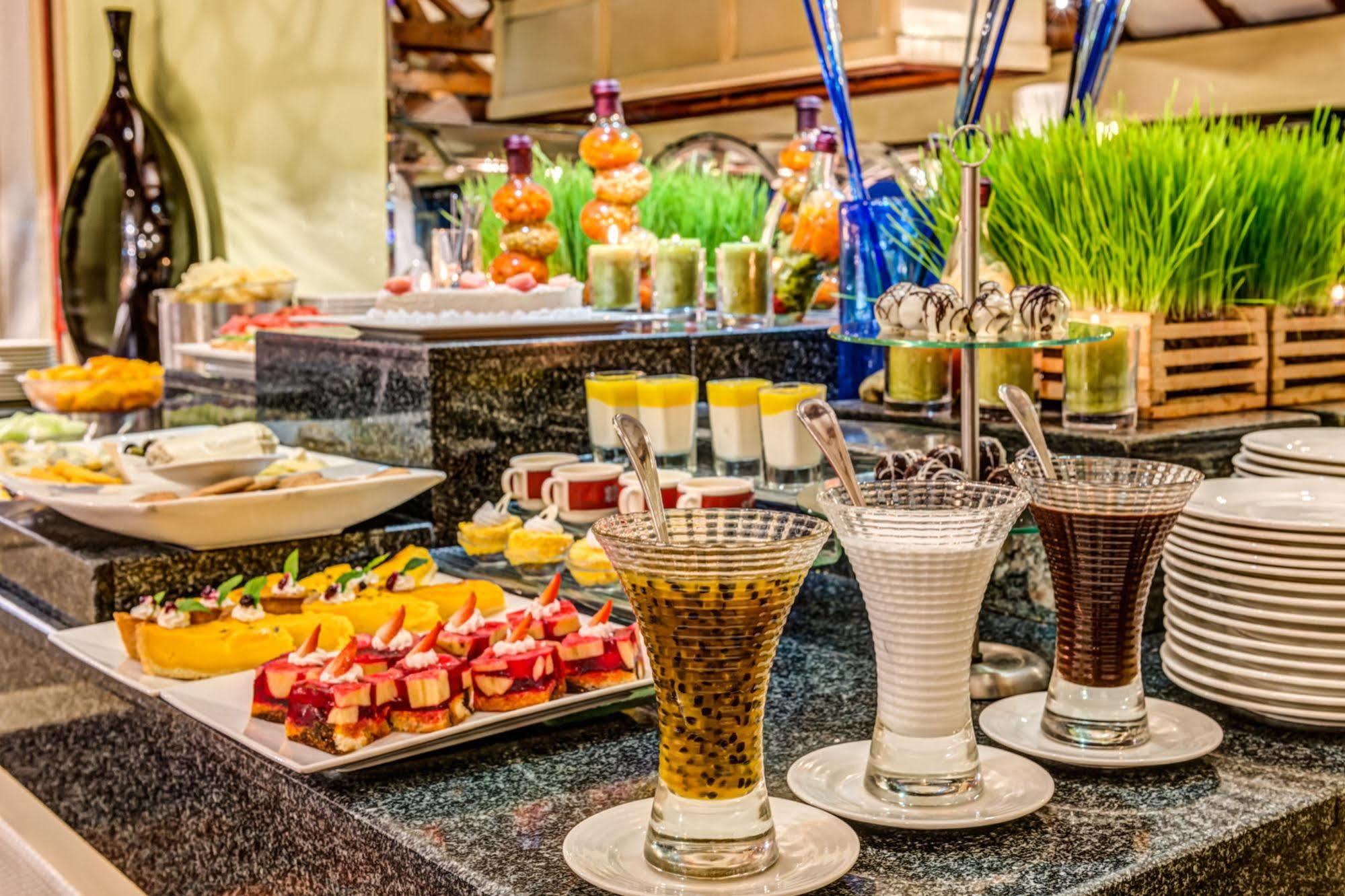 Southern Sun Mayfair Найроби Экстерьер фото