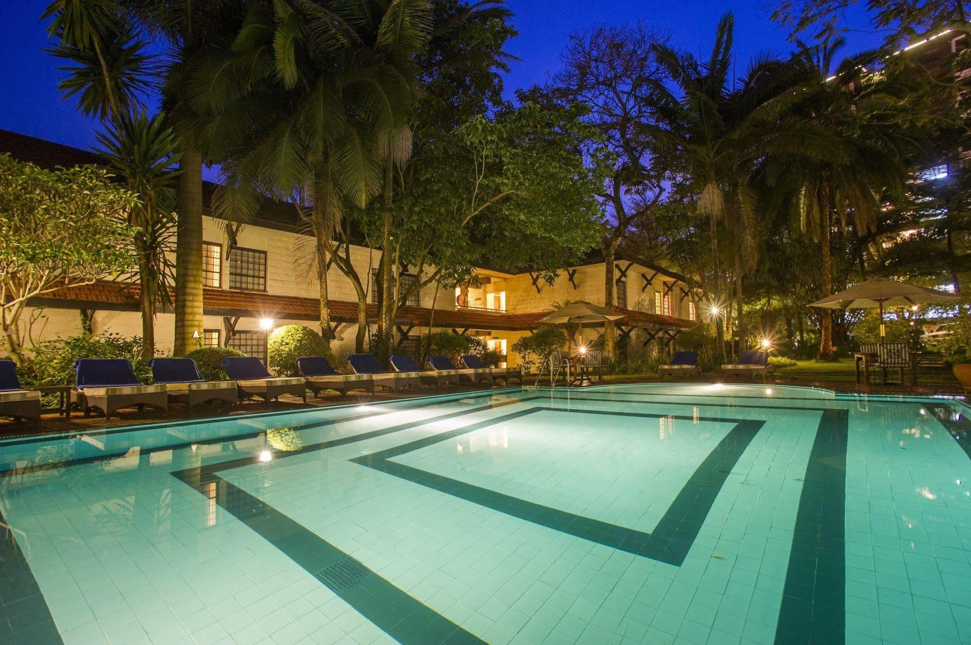 Southern Sun Mayfair Найроби Экстерьер фото