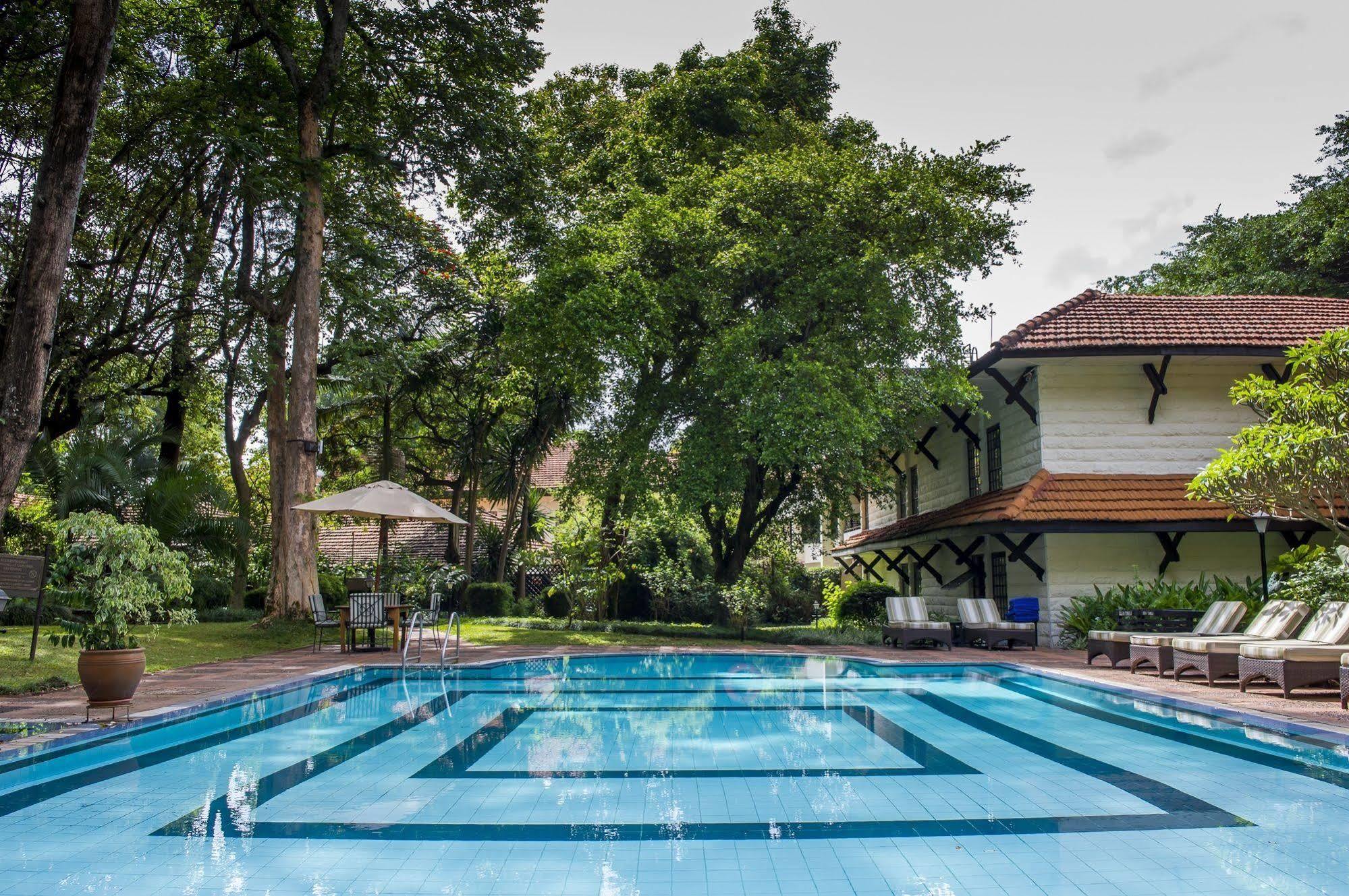 Southern Sun Mayfair Найроби Экстерьер фото